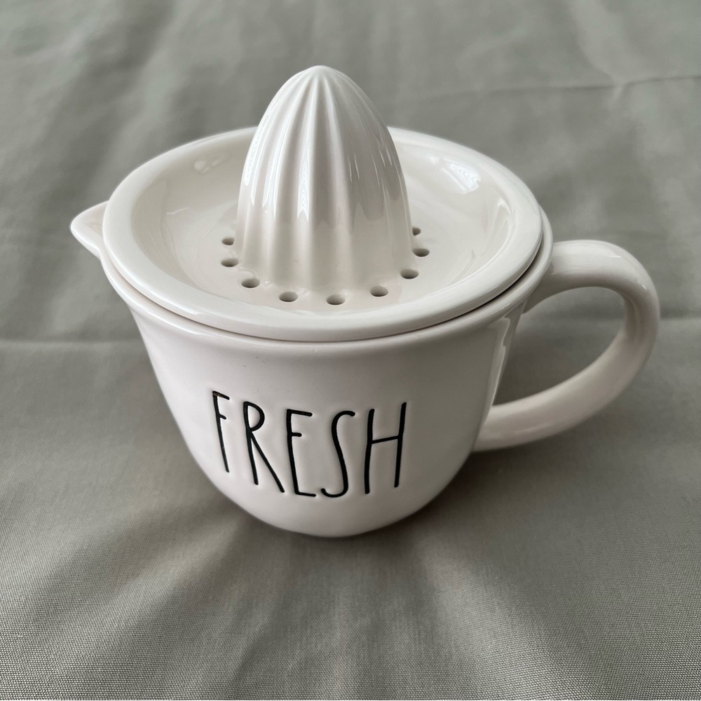 Rae Dunn FRESH Ceramic Juicer